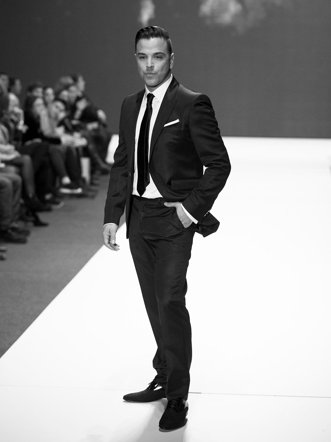 Ivan Zak nosi svečano odijelo Martina Arbanas